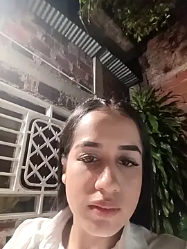 BabyCaramel18 online show from 11/02/25, 11:32