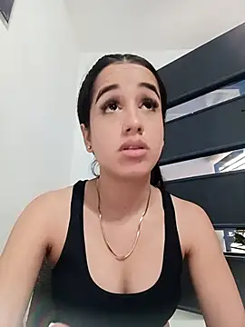 BabyCaramel18 online show from 11/04/25, 11:36