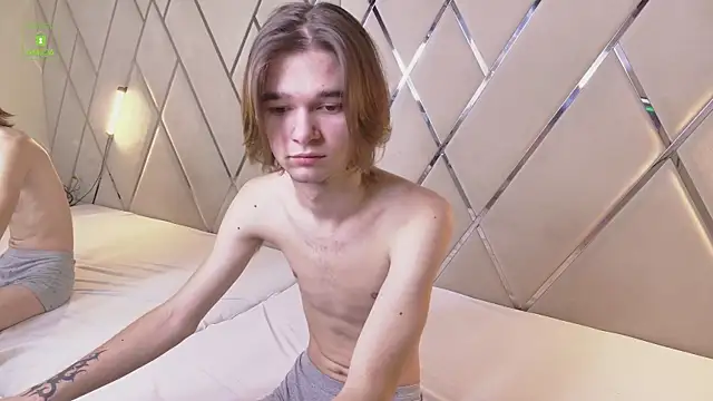 Snapshot of DavidLeatherhofff chatting on 02/09/26, 04:32 DavidLeatherhofff online show from 02/09/26, 04:32