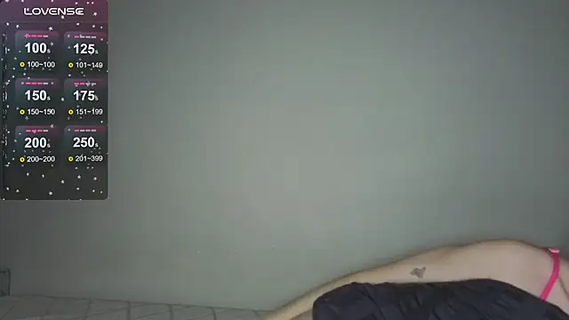 Kate James online show from 11/11/25, 01:39