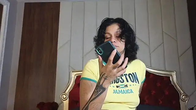 Athenea sky  online show from 12/17/25, 08:14