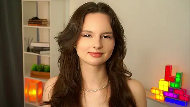 Snapshot of AlonaBackers chatting on 10/25/25, 10:03 AlonaBackers online show from 10/25/25, 10:03