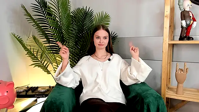 JiPlocica online show from 10/24/25, 12:04