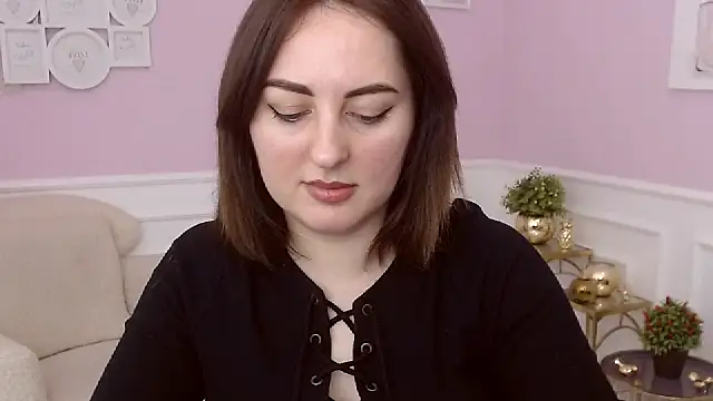 NoraSimons online show from 03/25/26, 06:24