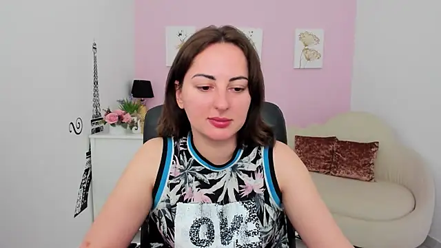 NoraSimons online show from 05/24/26, 04:34