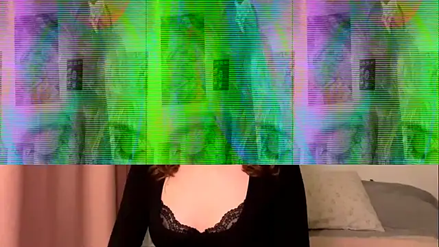 Kira Sanders online show from 12/21/25, 06:42