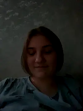 Snapshot of Emily_Sweety__ chatting on 10/21/25, 08:08 Emily Sweety online show from 10/21/25, 08:08