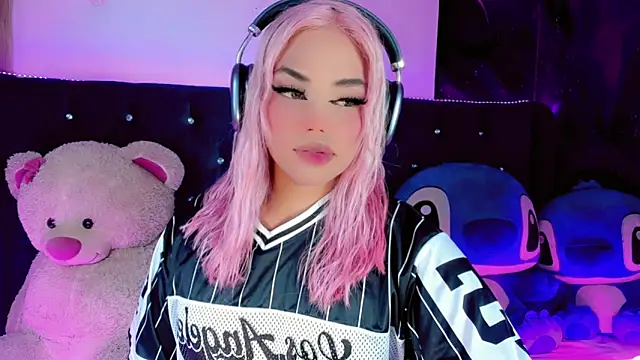 Alannys xHotx online show from 04/25/26, 02:03