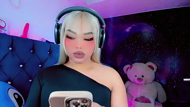 Snapshot of Alannys_xHotx chatting on 02/27/26, 11:37 Alannys xHotx online show from 02/27/26, 11:37