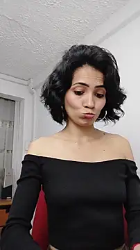 chloehanna online show from 10/23/25, 09:35