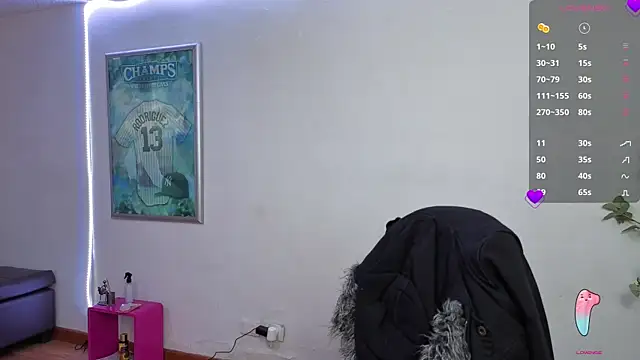 chloehanna online show from 06/15/26, 01:44