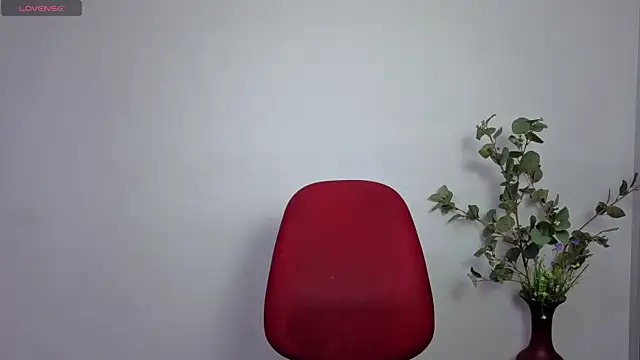chloehanna online show from 07/13/26, 12:48