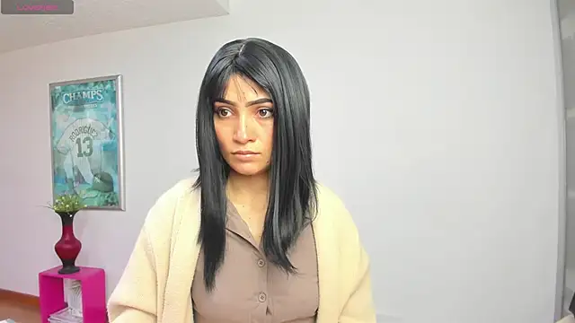 Snapshot of chloehanna chatting on 05/03/26, 01:04 chloehanna online show from 05/03/26, 01:04