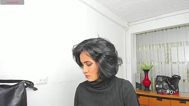 chloehanna online show from 11/12/25, 06:23