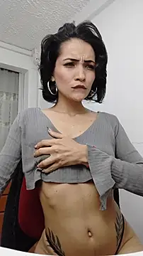 chloehanna online show from 10/28/25, 07:24