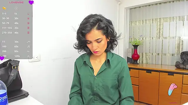 chloehanna online show from 11/27/25, 01:44