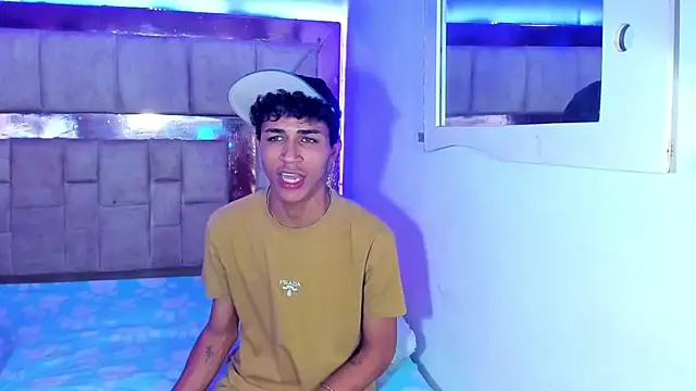 Snapshot of boyswantingplay chatting on 02/16/26, 10:51 boyswantingplay online show from 02/16/26, 10:51