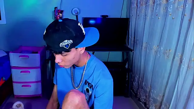 Snapshot of boyswantingplay chatting on 02/24/26, 03:57 boyswantingplay online show from 02/24/26, 03:57