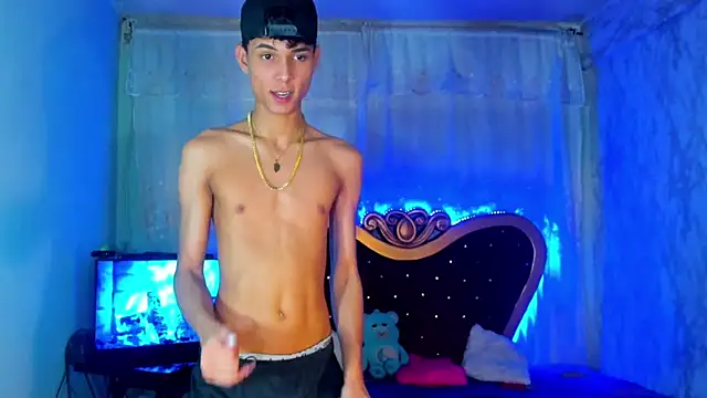 Snapshot of boyswantingplay chatting on 02/28/26, 04:50 boyswantingplay online show from 02/28/26, 04:50