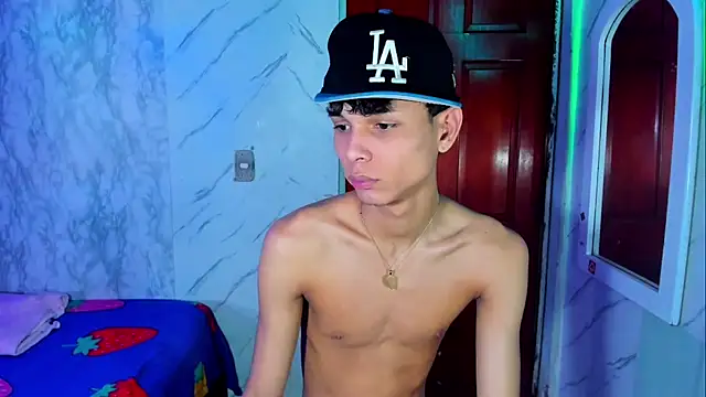 Snapshot of boyswantingplay chatting on 02/20/26, 01:13 boyswantingplay online show from 02/20/26, 01:13