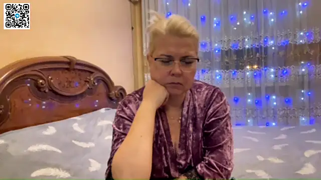 Snapshot of Galatea_2025 chatting on 12/22/25, 05:13 Galatea 2025 online show from 12/22/25, 05:13