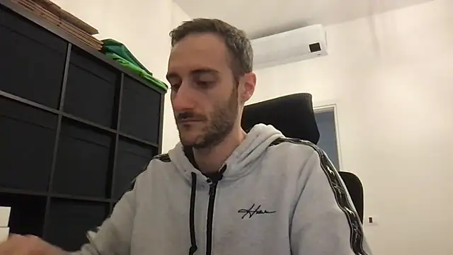 LukaShyGuy online show from 11/26/25, 09:04