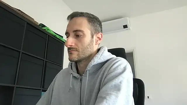 Snapshot of LukaShyGuy chatting on 02/24/26, 09:43 LukaShyGuy online show from 02/24/26, 09:43