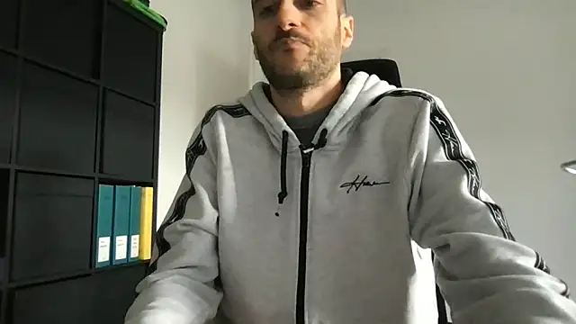 LukaShyGuy online show from 12/04/25, 11:42