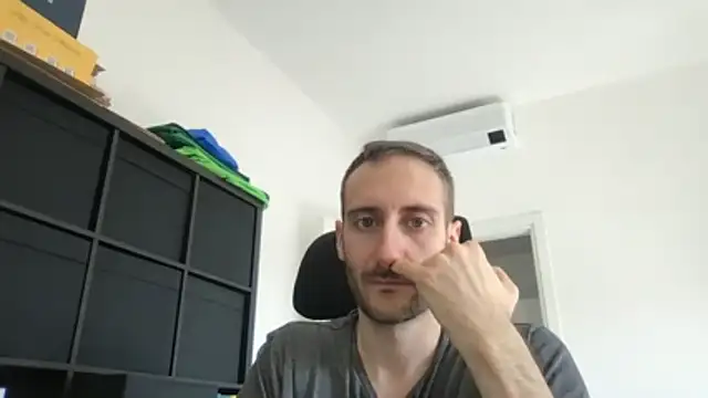 LukaShyGuy online show from 05/09/26, 01:58