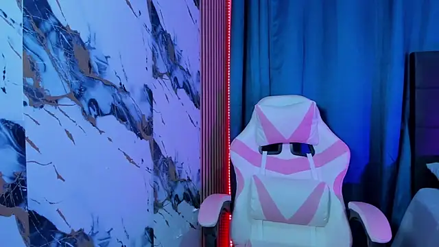 Scarlet DLuce online show from 03/15/26, 09:05