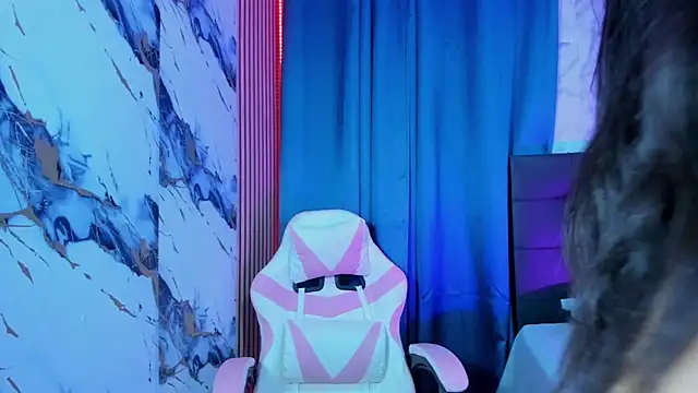 Scarlet DLuce online show from 03/17/26, 09:01