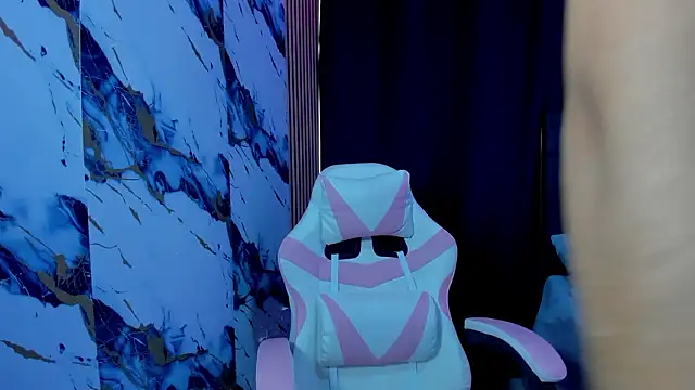 Scarlet DLuce online show from 02/19/26, 09:34