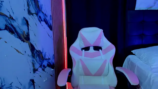 Scarlet DLuce online show from 01/09/26, 09:05