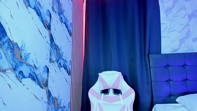 Scarlet DLuce online show from 01/08/26, 09:04