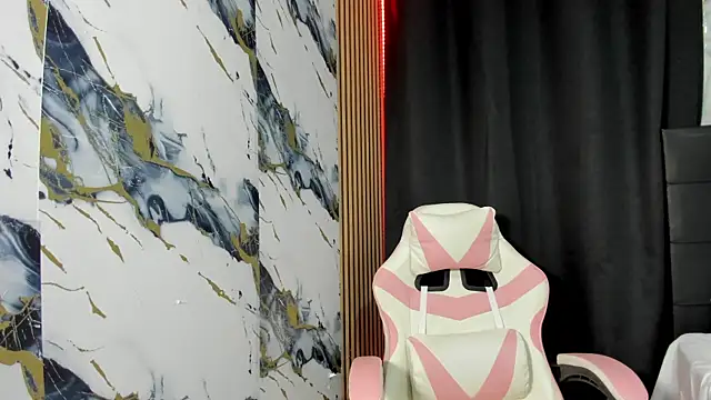 Scarlet DLuce online show from 01/07/26, 09:03