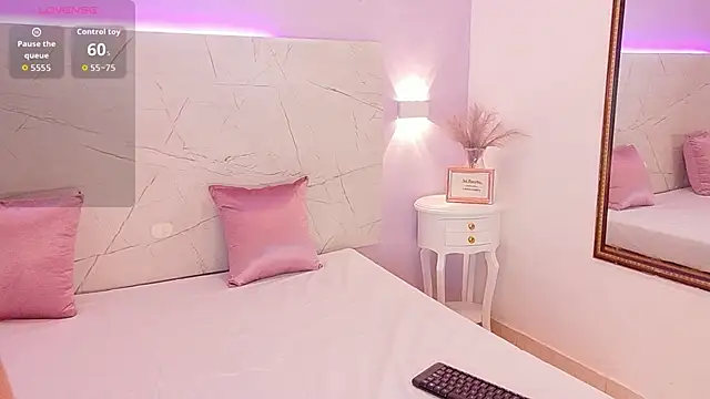 AlissonClare  online show from 12/17/25, 11:48