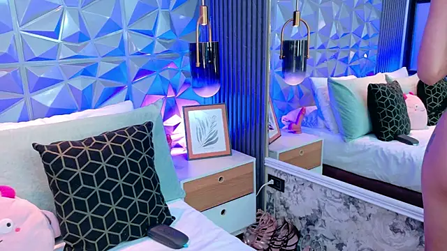 AdelineJhones online show from 03/21/26, 02:32