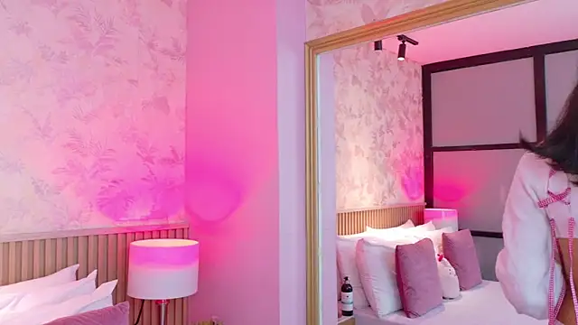 AdelineJhones online show from 01/18/26, 02:20