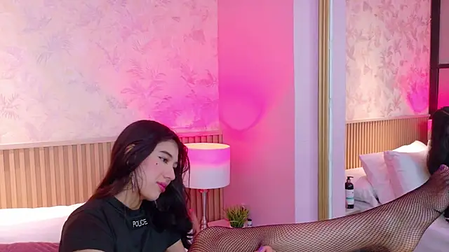 AdelineJhones online show from 01/17/26, 03:04