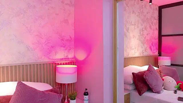 AdelineJhones online show from 03/08/26, 02:53