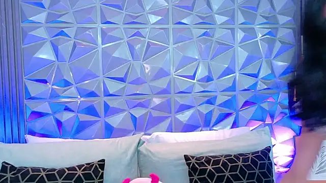 AdelineJhones online show from 04/08/26, 02:51