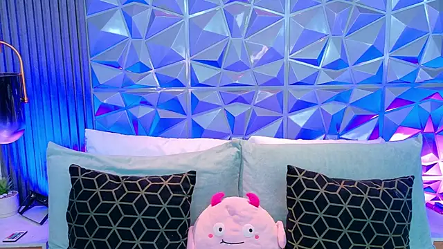 AdelineJhones online show from 03/27/26, 02:40