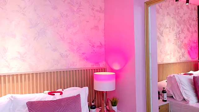 AdelineJhones online show from 12/18/25, 07:07