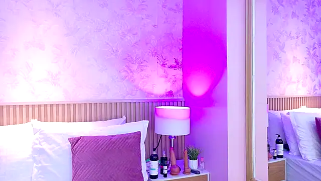 AdelineJhones online show from 12/05/25, 02:48