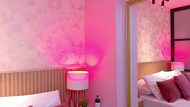 AdelineJhones online show from 03/07/26, 02:44