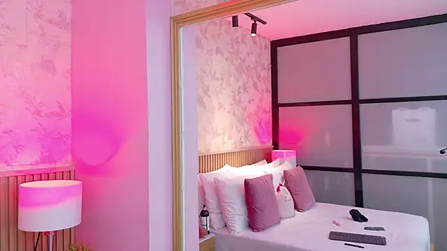 AdelineJhones online show from 01/10/26, 03:18