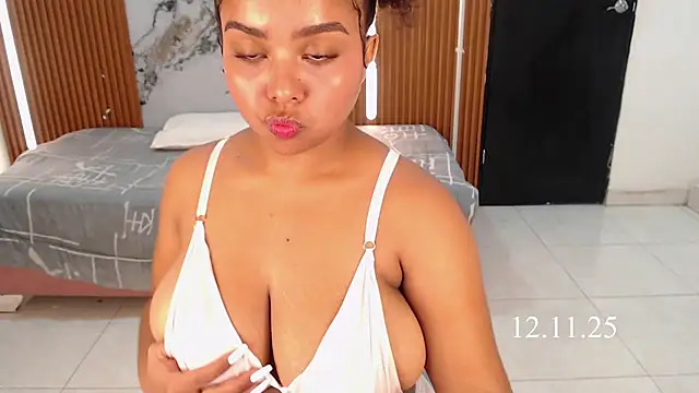 rosselyn  online show from 11/12/25, 07:51