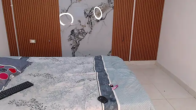 rosselyn  online show from 11/29/25, 01:17