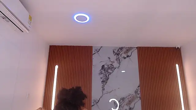 rosselyn  online show from 02/20/26, 11:56