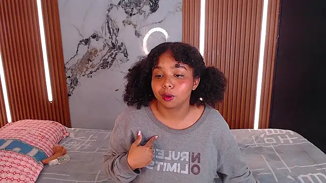 rosselyn  online show from 01/14/26, 12:36